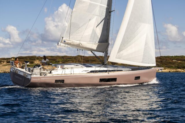 Oceanis 52