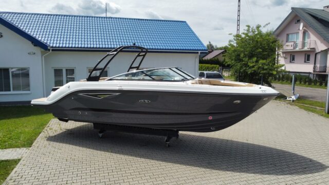 SEA RAY 250 SLX CENA SPECJALNA + ROK OBSŁUGI SERWISOWEJ W CENIE!