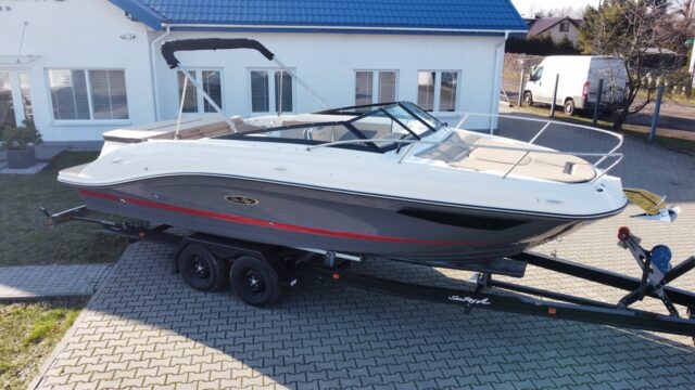 SEA RAY 230 SSE - CUDDY CABIN - MODEL 2023 - CENA SPECJALNA + ZIMOWANIE W CENIE!