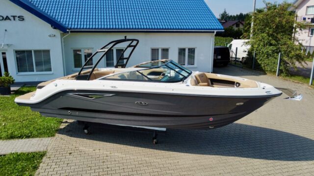 SEA RAY 250 SLX - LUKSUSOWY BOWRIDER Z TOALETĄ - CENA SPECJALNA + ZIMOWANIE W CENIE!