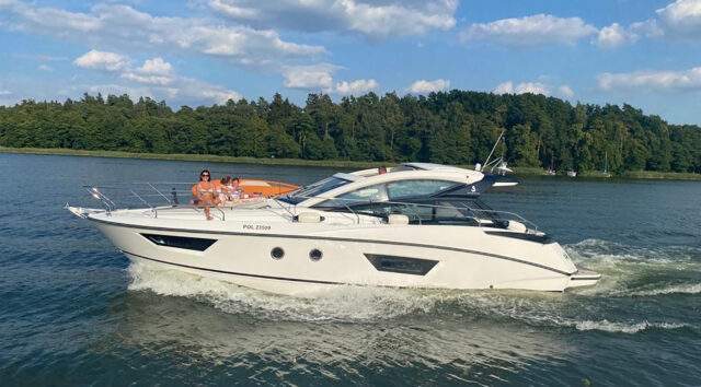 BENETEAU GRAN TURISMO 40 - JEDNOSTKA UŻYWANA - STAN IDEALNY