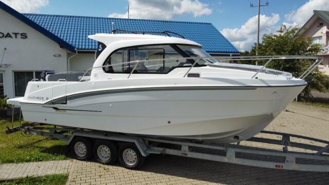 BENETEAU ANTARES 8OB v2 - silnik 250KM - CENA SPECJALNA + ZIMOWANIE W CENIE!