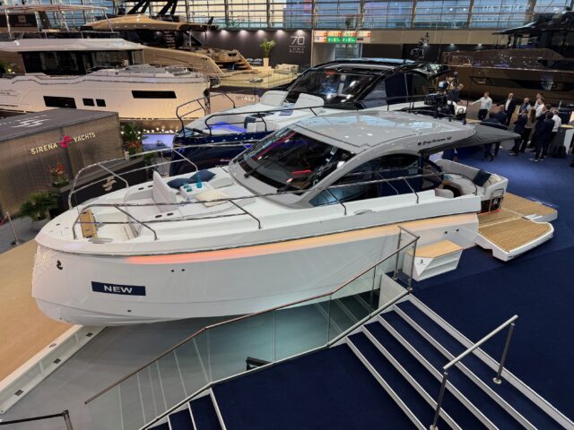 BENETEAU GRAN TURISMO 40 - PREMIERA - NOWY MODEL - W PRODUKCJI - ODBIÓR CZERWIEC 2026!