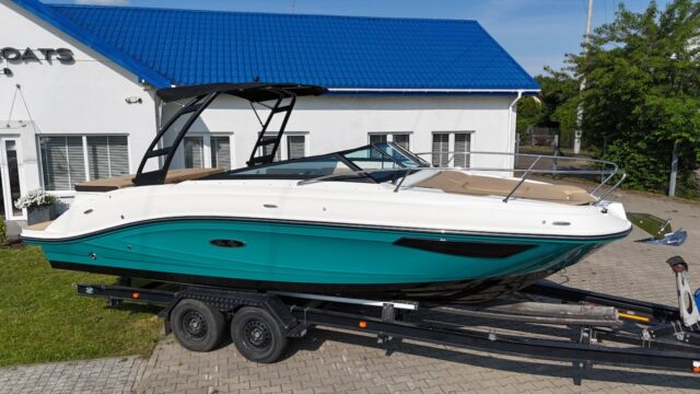 SEA RAY 230 SUNSPORT nowy 2026 Cuddy Cabin